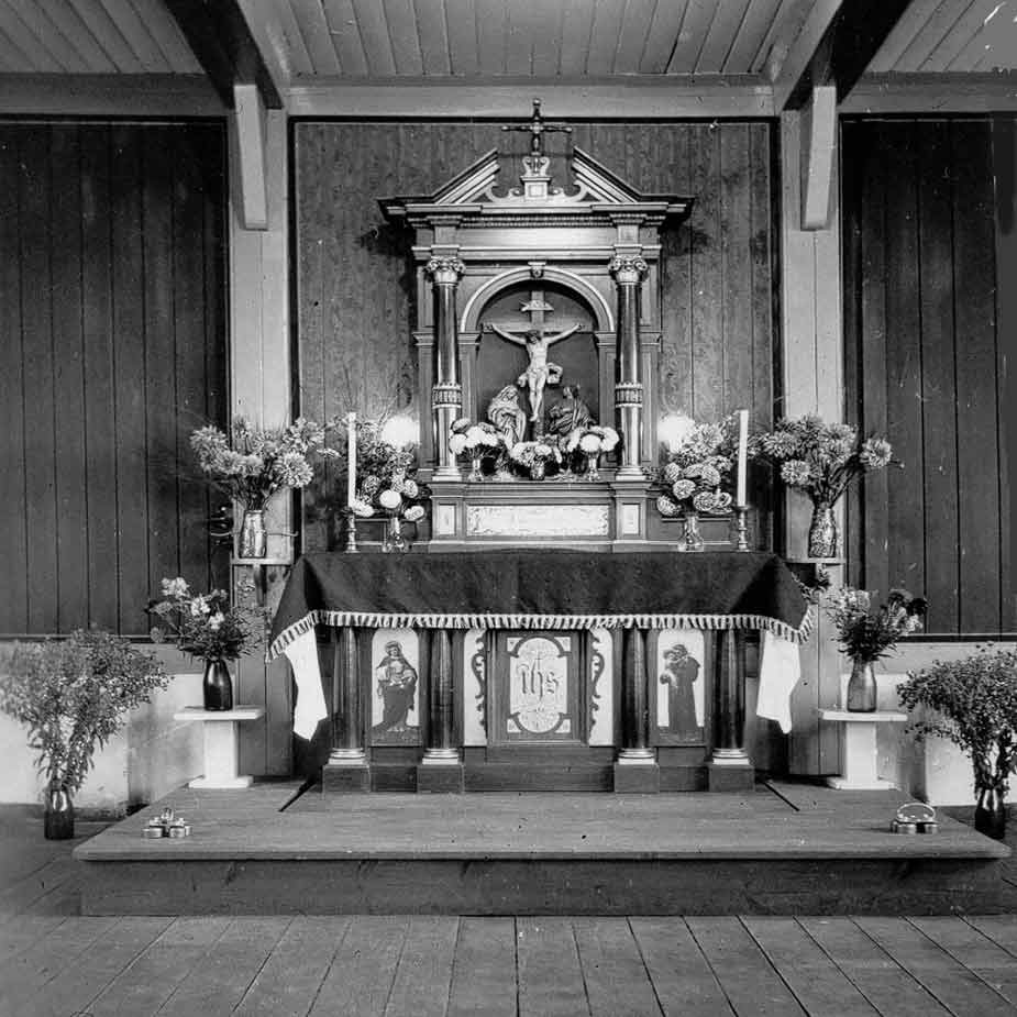Der Altar der Barackenkirche Bomlitz-Benefeld